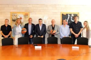 Una delegació de Canet de Mar va visitar les instal·lacions de la Federació i Fundació